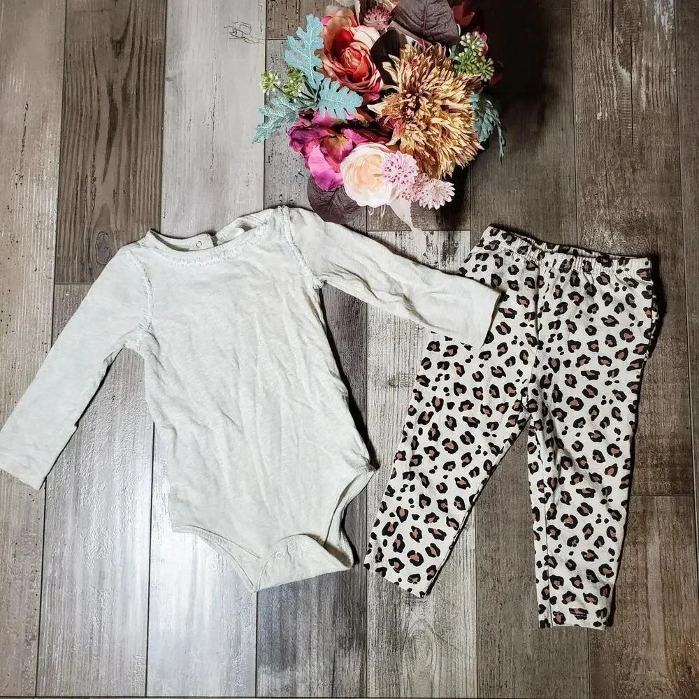 Shimmery Beige Tulle-Trimmed Top with Leopard Print Bottoms Outfit Size 24m